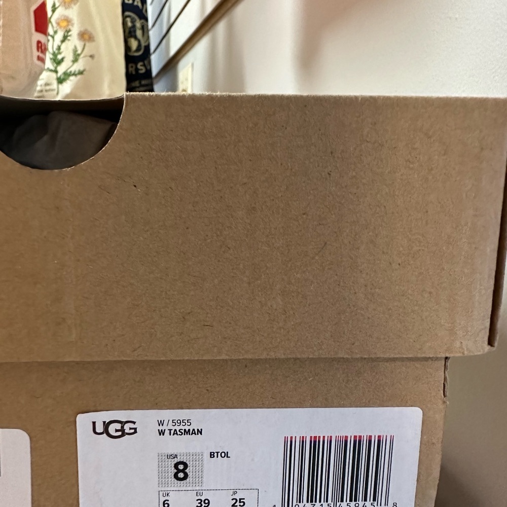 NEW IN BOX Women’s Tasman Uggs